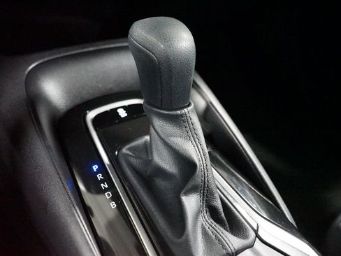 Certified 2025 Toyota Corolla LE image 21