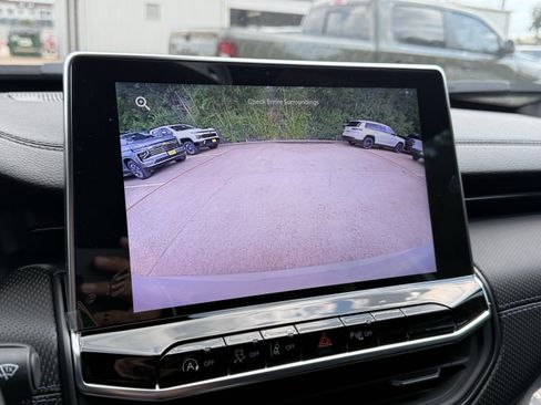 New 2025 Jeep Compass Limited w/ Sun & Sound Group image 23