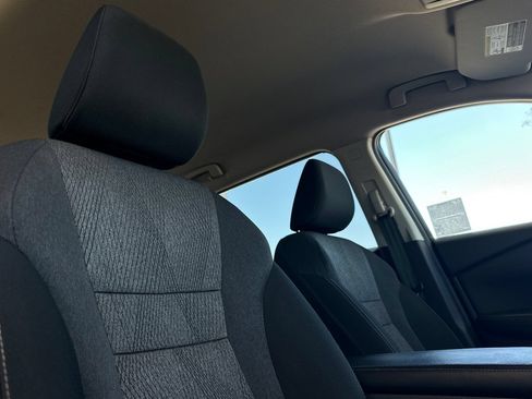 Used 2024 Nissan Rogue SV FWD image 16
