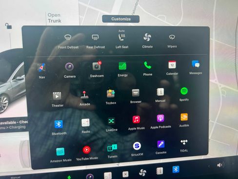 Used 2020 Tesla Model 3 Standard Range Plus image 9