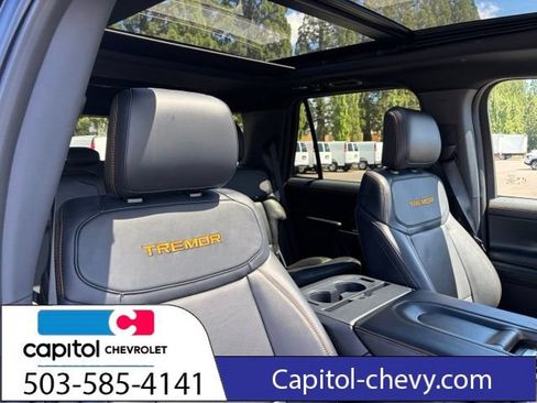 Used 2025 Ford Expedition Tremor AWD/4WD image 17