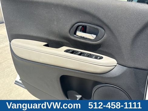 Used 2019 Honda HR-V LX image 24