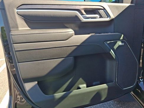 Certified 2025 Chevrolet Silverado 2500 LTZ w/ LTZ Convenience Package AWD/4WD image 13