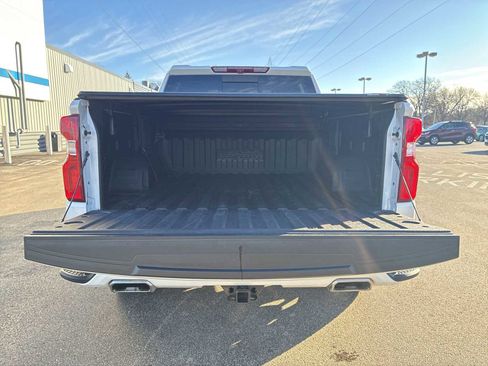 Used 2023 Chevrolet Silverado 1500 High Country image 32