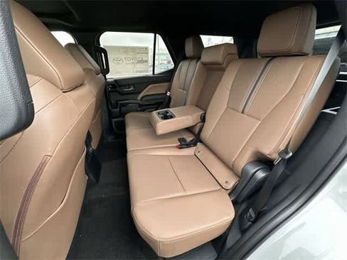 Used 2025 Toyota 4Runner Limited image 18