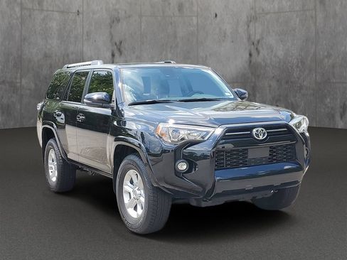 Used 2023 Toyota 4Runner SR5 Premium w/ Moonroof Package RWD image 1