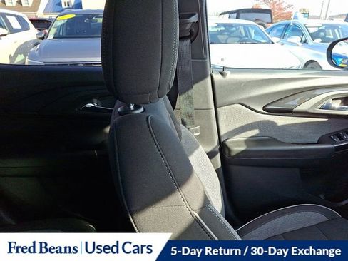Used 2022 Chevrolet TrailBlazer LT w/ Convenience Package image 15