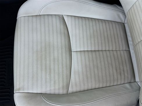 Used 2018 INFINITI Q70 Luxe w/ Sport Package image 21