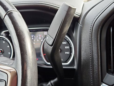 Used 2022 Chevrolet Silverado 2500 High Country w/ Z71 Off-Road Package image 17