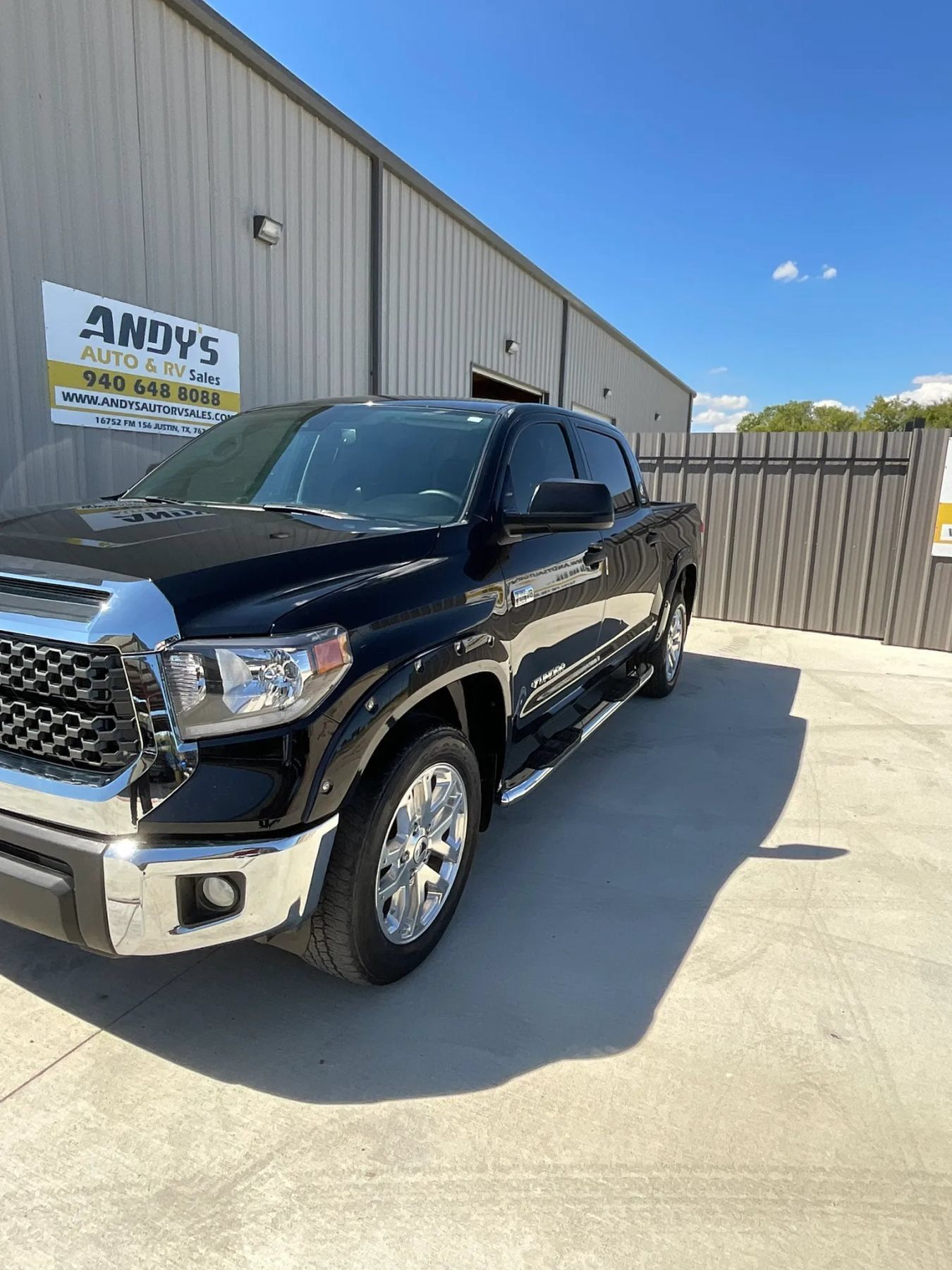 Used 2021 Toyota Tundra SR5 w/ SR5 Leather Package RWD image 4