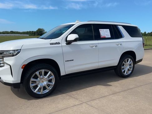 Used 2023 Chevrolet Tahoe High Country AWD/4WD image 5