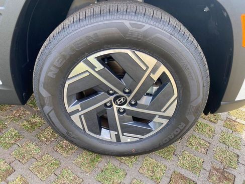 New 2026 Hyundai Tucson Blue SE image 9