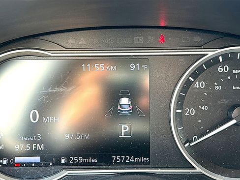 Used 2019 Nissan Kicks SV FWD image 8