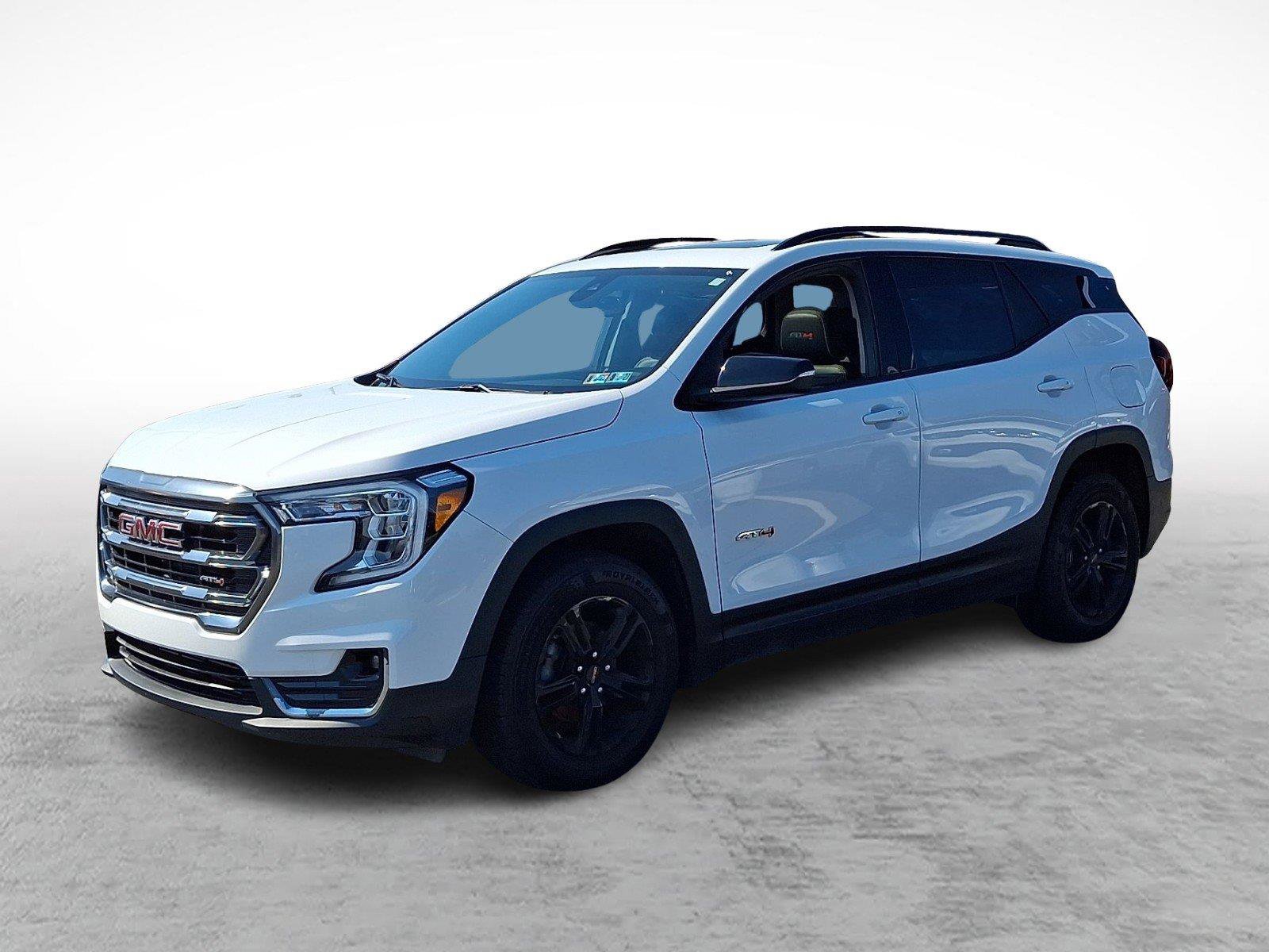 Used 2022 GMC Terrain AT4 AWD/4WD image 3