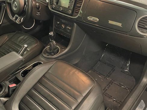 Used 2013 Volkswagen Beetle 2.0T image 3