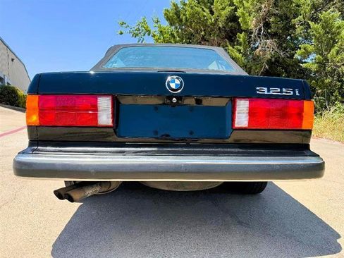 Used 1991 BMW 325i Convertible RWD image 13