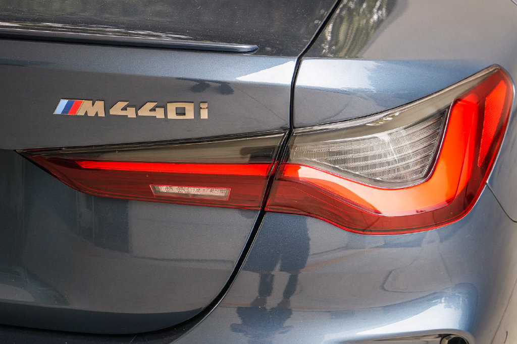 Used 2023 BMW M440i Coupe w/ Premium Package RWD image 7