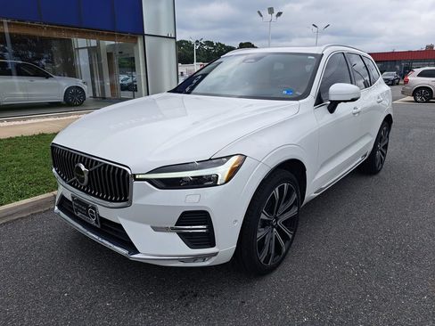 Used 2023 Volvo XC60 B5 Ultimate w/ Protection Package Premier FWD image 2
