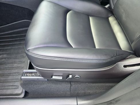 Used 2023 Tesla Model Y Performance image 16