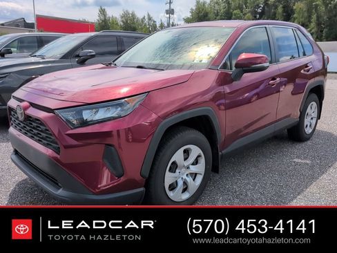 Used 2022 Toyota RAV4 LE AWD/4WD image 1