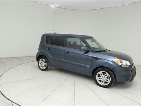 Used 2011 Kia Soul + w/ Audio Pkg image 3