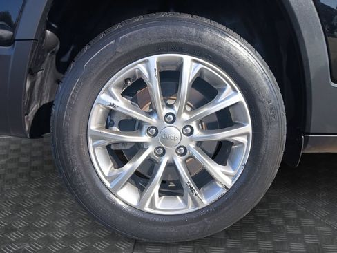 Used 2022 Jeep Cherokee Latitude Lux FWD image 23