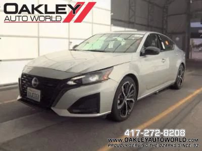 Used 2025 Nissan Altima 2.5 SR FWD image 1