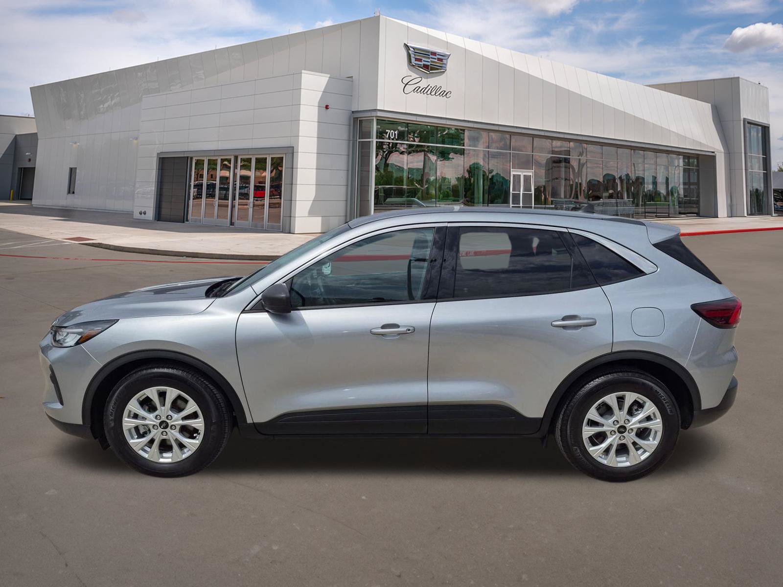 Used 2023 Ford Escape Active FWD image 3