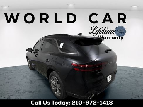 Used 2025 Genesis GV70 3.5T Sport AWD/4WD image 5