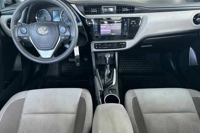 Used 2017 Toyota Corolla LE w/ Carpet Mat Package (TMS) FWD image 13