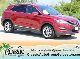Used 2017 Lincoln MKC Select image 1
