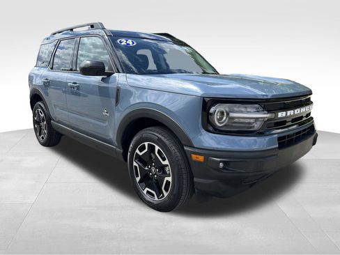 Used 2024 Ford Bronco Sport Outer Banks AWD/4WD image 4