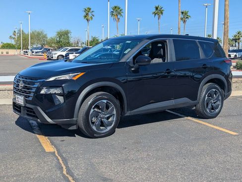 Certified 2025 Nissan Rogue SV FWD image 2