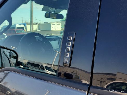 Used 2018 Ford F150 XLT w/ Equipment Group 302A Luxury image 19