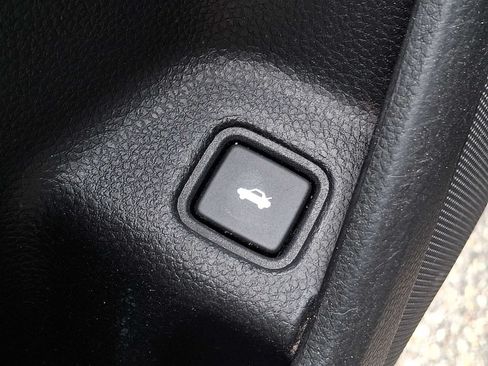 Used 2020 Honda Accord Sport image 24