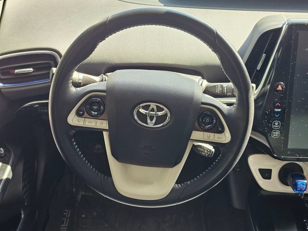 Used 2018 Toyota Prius Four Touring w/ Appearance Package FWD image 18