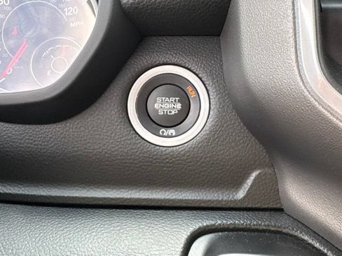 Used 2023 RAM 1500 Big Horn AWD/4WD image 35
