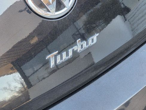 Used 2019 Volkswagen Beetle 2.0T S image 32