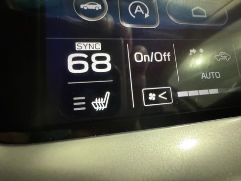 Used 2021 Subaru Outback Limited image 23