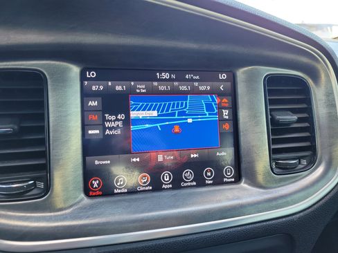 Used 2017 Dodge Charger R/T image 17