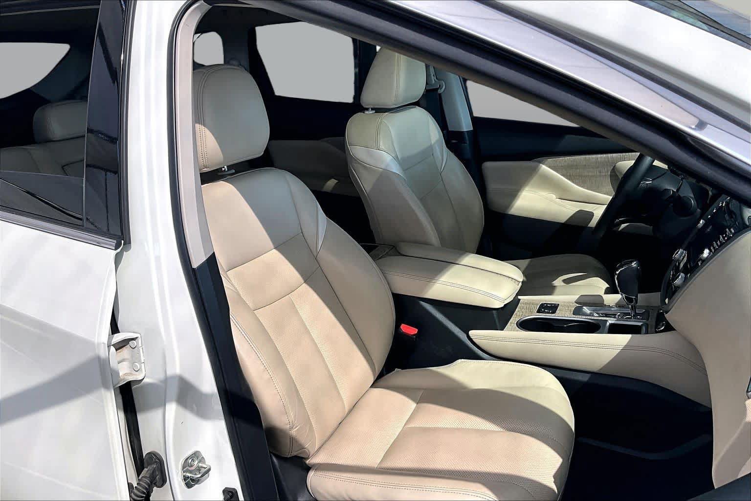 Used 2020 Nissan Murano SL w/ Moonroof Package FWD image 9