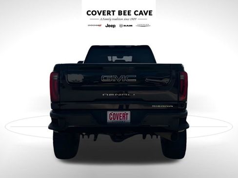 Used 2024 GMC Sierra 3500 Denali Ultimate image 8