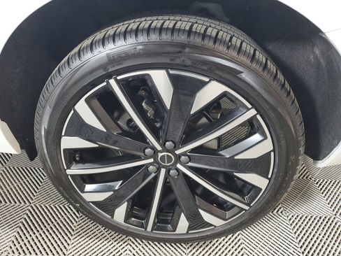 Used 2026 Volvo XC60 B5 Ultra w/ Protection Package Premier image 13