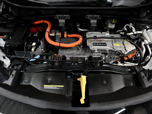 Certified 2023 Nissan Ariya FWD image 21