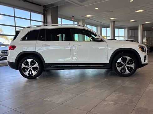 New 2026 Mercedes-Benz GLB 250 4MATIC image 2