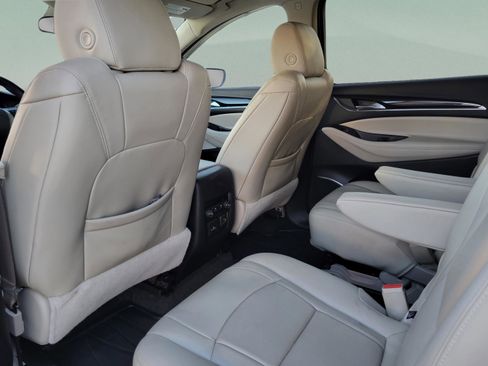 Used 2019 Buick Enclave Essence AWD/4WD image 5