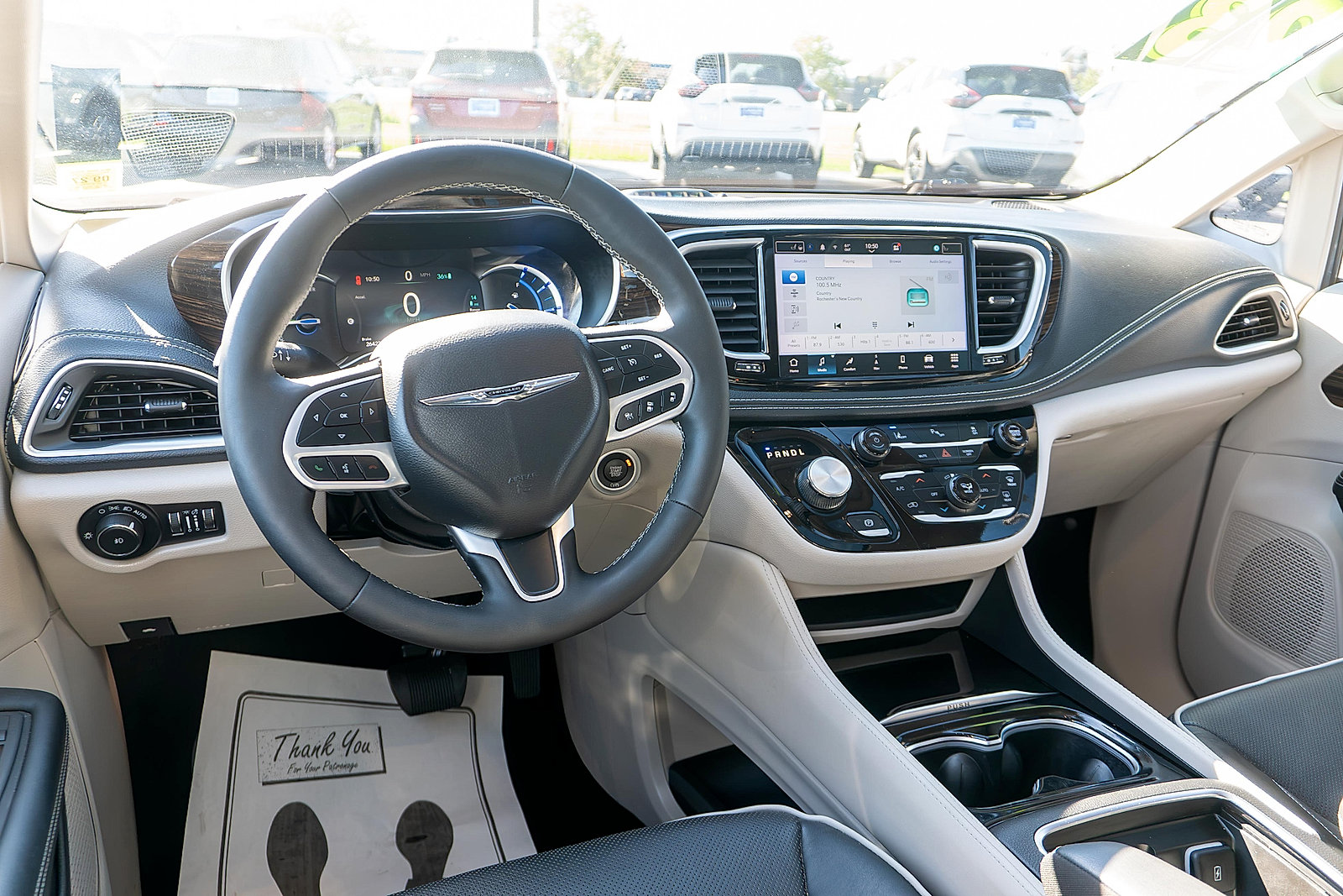 Used 2023 Chrysler Pacifica Limited FWD image 18