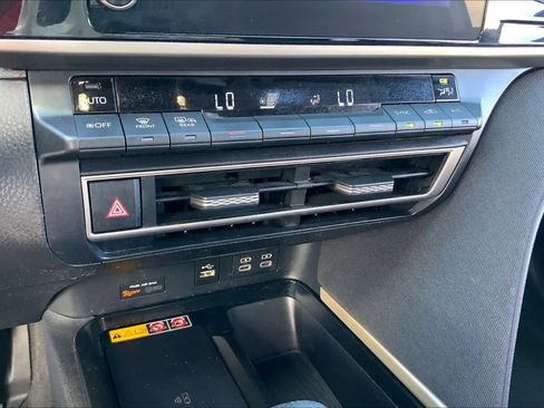 Used 2025 Toyota Camry LE FWD image 32