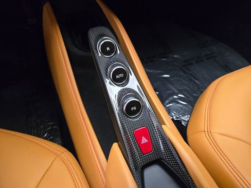 Used 2022 Ferrari F8 Tributo RWD image 37