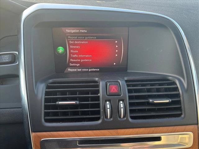 Used 2017 Volvo XC60 T5 Inscription w/ Preferred Option Package FWD image 15
